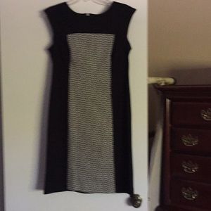 Chico’s black and white, sleeveless shift dress